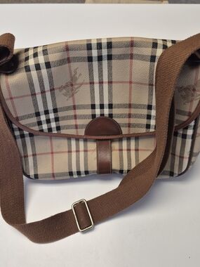 Vintage Burberry Nova Check Shadow Horse Messenger Bag Crossbody